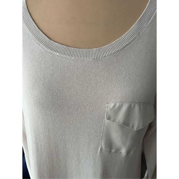 August Moon Women’s Cream Long Sleeve Semi-Sheer Lower Back Sweater Size Medium - Picture 2 of 9